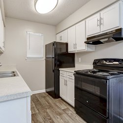 kitchen at Retreat at Palm Pointe located in North Charleston, SC