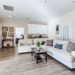 living room at Retreat at Palm Pointe located in North Charleston, SC